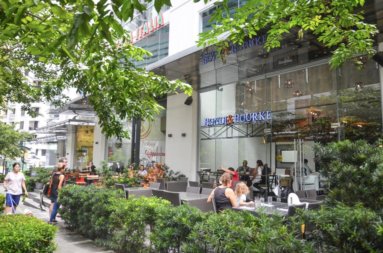 Oasis Regency @ Fort Victoria Bgc Taguig Exterior photo